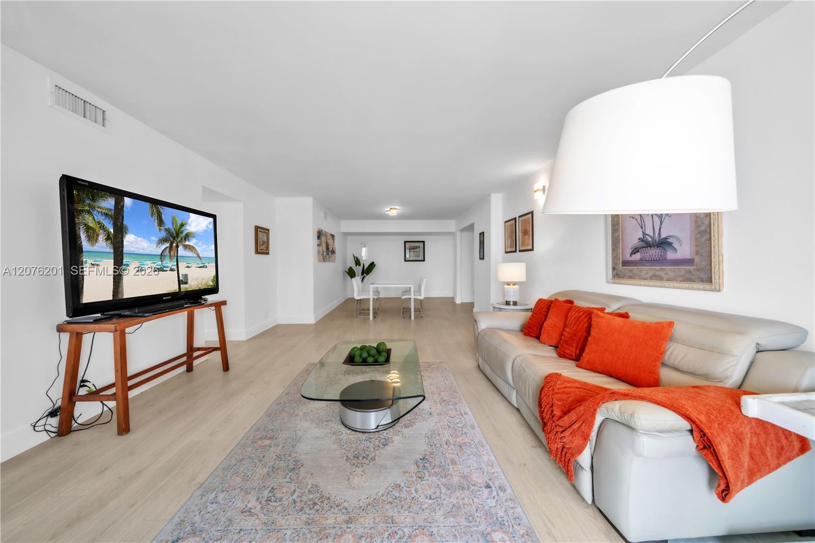 Residential Lease in Hollywood 3
