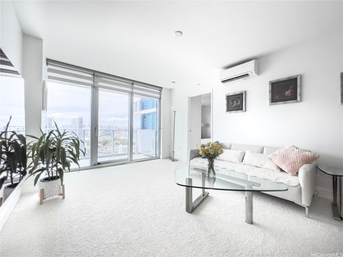 apt-3010-629 Keeaumoku St, Honolulu, HI, 96814-3633 | Card Image