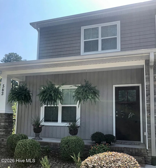 563 Ne Broad St, Southern Pines, NC, 28387-5538 | Card Image