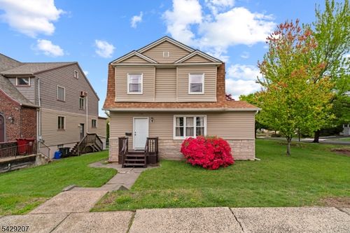 152 High St, Nutley, NJ, 07110-1156 | Card Image