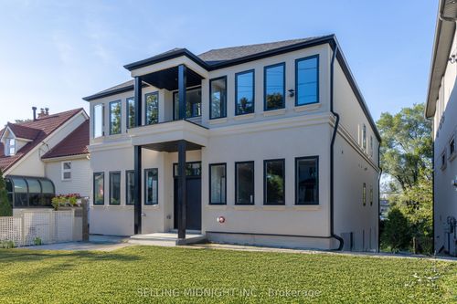 3-60 Cannon Rd, Etobicoke, ON, M8Y1S1 | Card Image