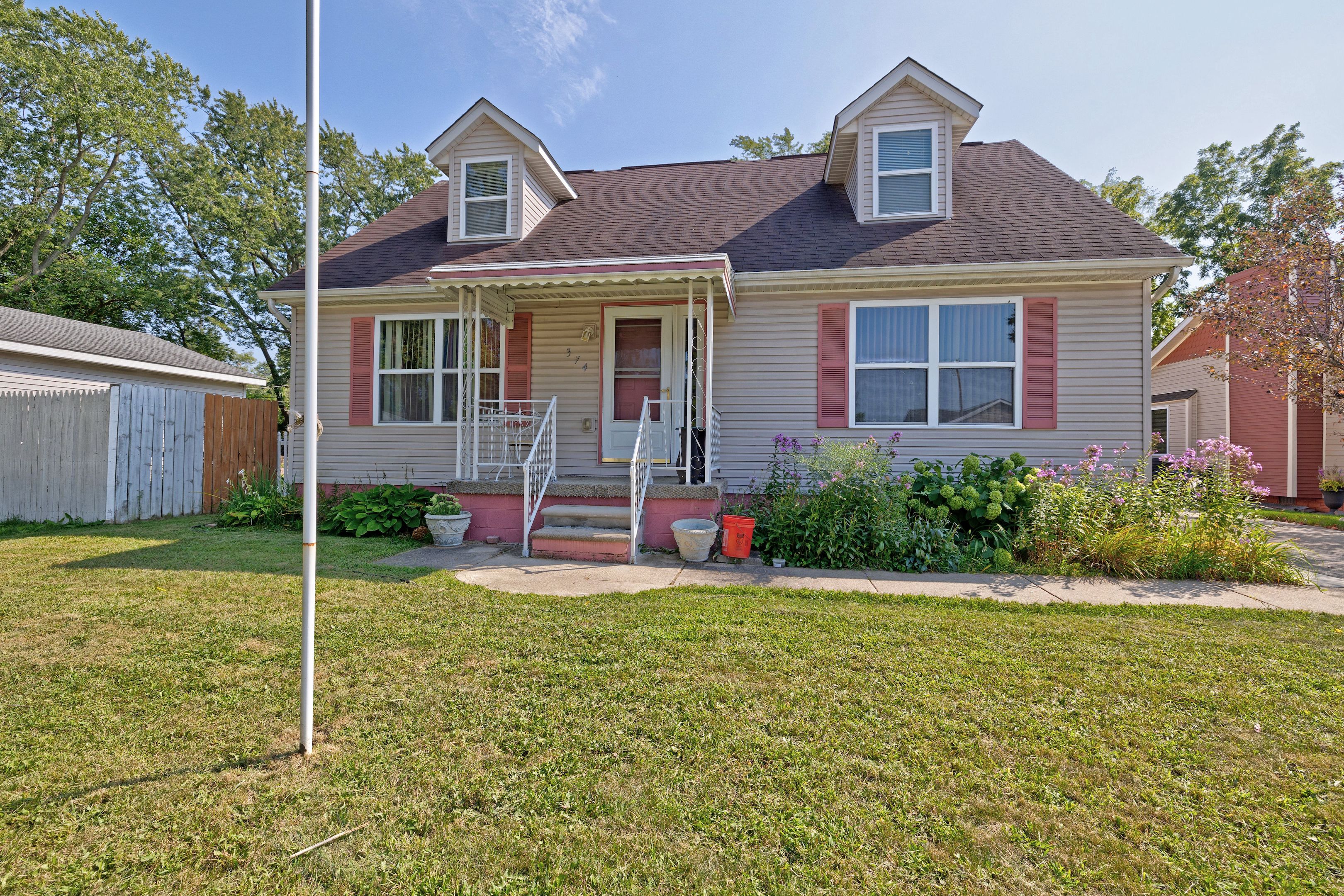 4th Ave, Pontiac, MI 48340