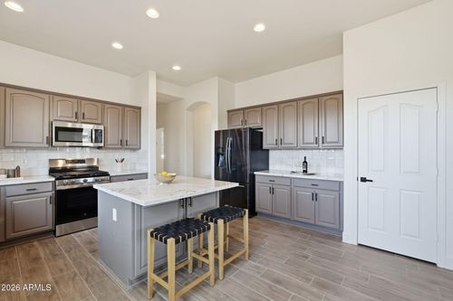 17514 W Marshall Ln, Surprise, AZ, 85388-1739 | Card Image