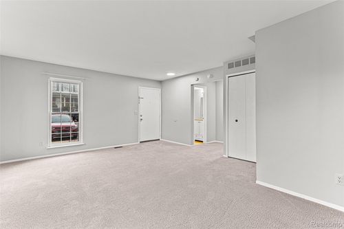 3374 Burbank Drive, Ann Arbor, MI, 48105 | Card Image