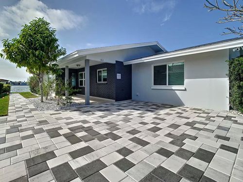 511 20th Ave, INDIAN ROCKS BEACH, FL, 33785-2931 | Card Image