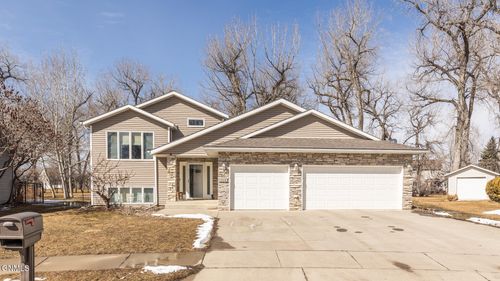 3410 Heartwood Place Se, Mandan, ND, 58554 | Card Image