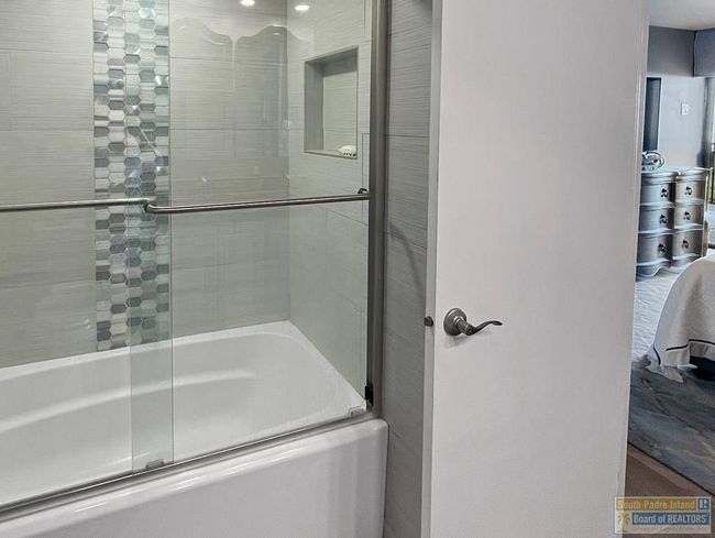 APT-207G - 2800G Gulf Blvd, Condo with 3 bedrooms, 3 bathrooms and 1 parking in South Padre Island TX | Image 6