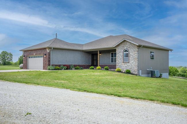 Table Rock Lake Home | Image 43