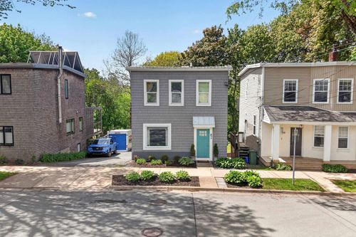 82 Hawthorne St, Dartmouth, NS, B2Y2Y6 | Card Image