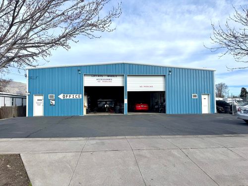 1225 Adams Street, Klamath Falls, OR, 97601 | Card Image