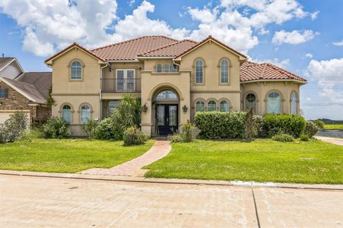 70 Palmero Way, Manvel, TX, 77578-4876 | Card Image