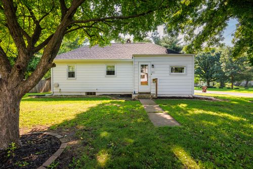 501 N Pearl St, Le Roy, IL, 61752-1563 | Card Image