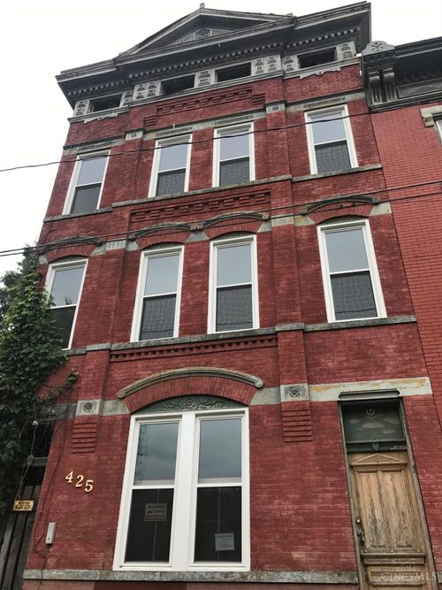 425 Whiteman St, Cincinnati, OH, 45214-2341 | Card Image