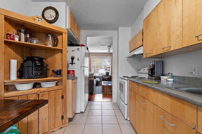 7528 Sharpe Street, Home with 2 bedrooms, 2 bathrooms and 4 parking in Mission BC | Image 8