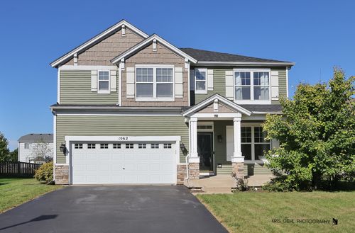 1062 Neuhaven Dr, Antioch, IL, 60002-7290 | Card Image