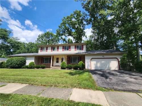 2407 Hillcrest Dr, Stow, OH, 44224-4278 | Card Image