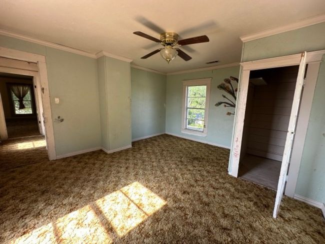 202 Mill St, House other with 4 bedrooms, 2 bathrooms and null parking in Valley View TX | Image 17