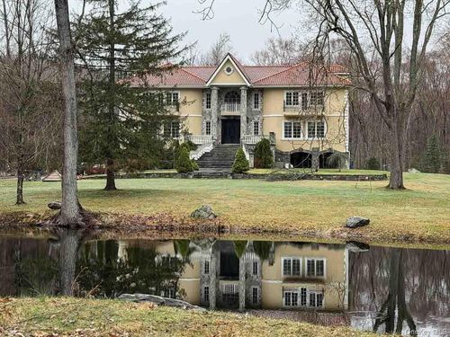 180 Stone Hill Rd, Bedford, NY, 10506-1333 | Card Image