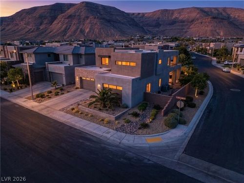 6135 Amber View Street, Las Vegas, NV, 89135 | Card Image