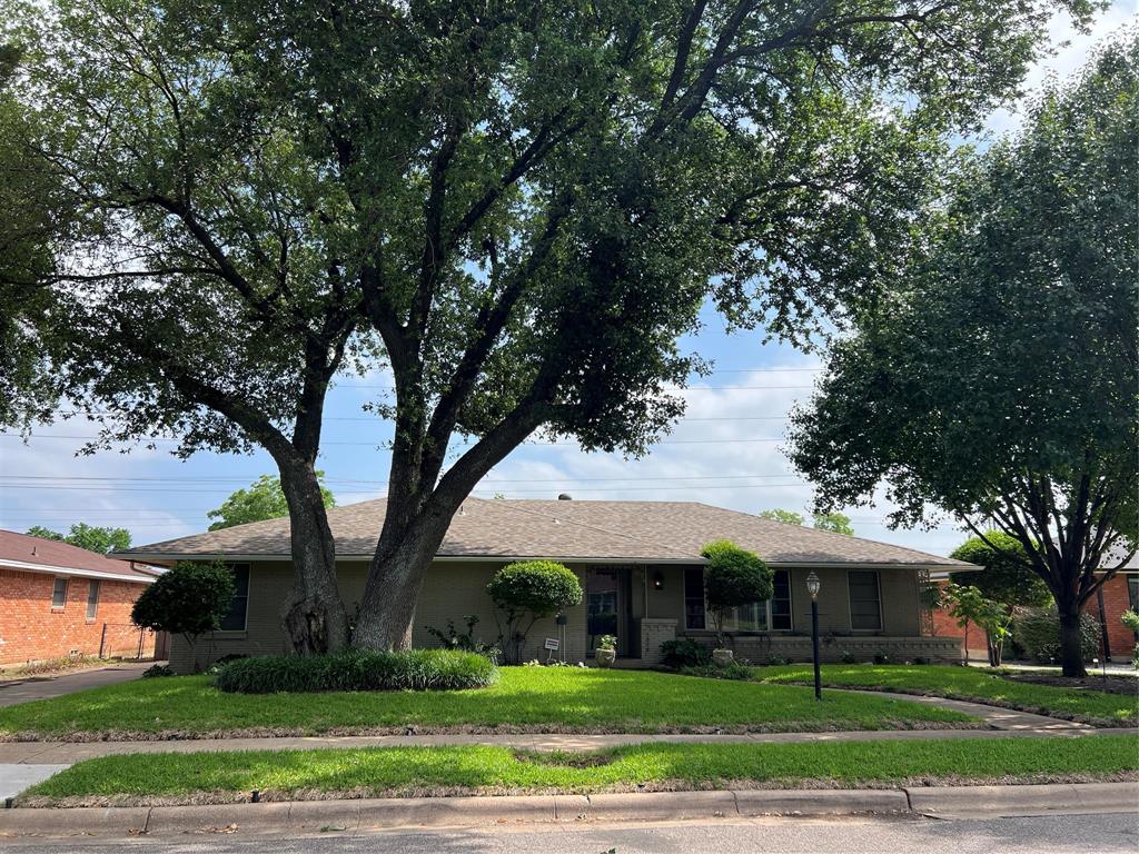 Trailridge Dr, Dallas, TX 75224