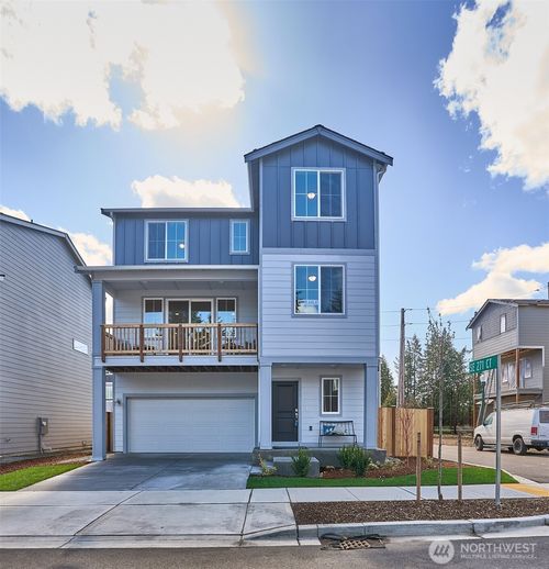 18517 Se 271st Pl, Covington, WA, 98042 | Card Image