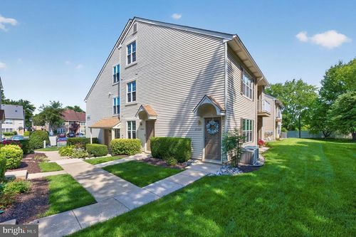 2706 Heatherstone Ct, Mount Laurel, NJ, 08054-1880 | Card Image