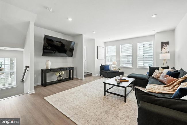 18286 Summit Pointe Dr, Townhouse with 3 bedrooms, 4 bathrooms and null parking in TRIANGLE VA | Image 7