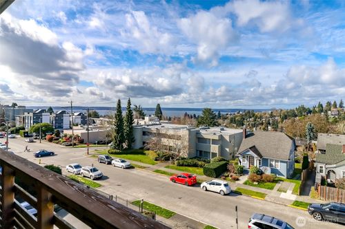 405-4444 44th Avenue Sw, Seattle, WA, 98116 | Card Image