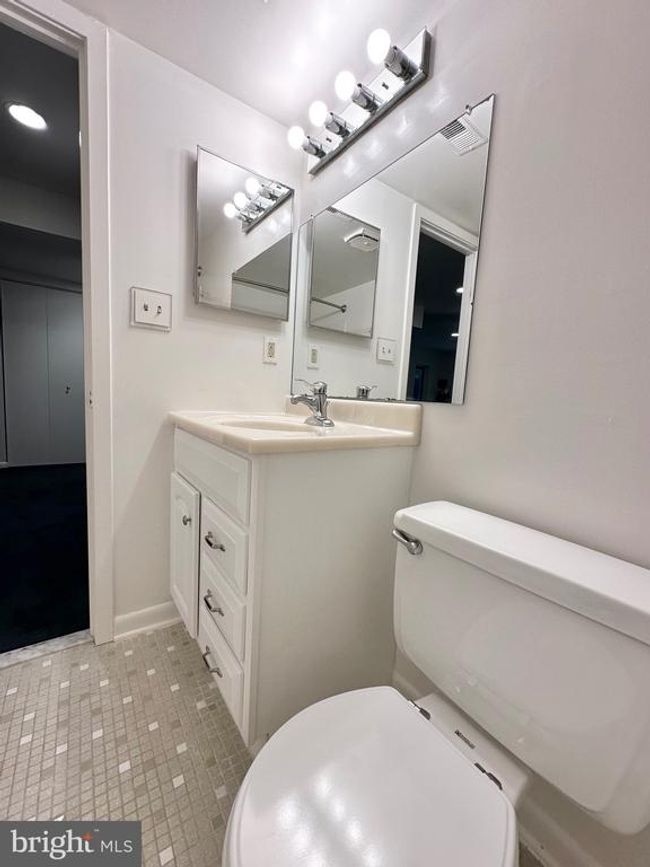 2021 Lakebreeze Way, Townhouse with 3 bedrooms, 4 bathrooms and null parking in RESTON VA | Image 45