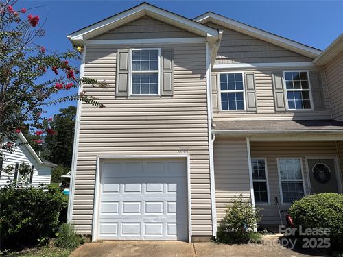 6904 Pleasant Grove Rd, Charlotte, NC, 28216-1319 | Card Image