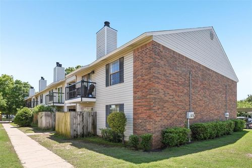 211-3000 Chautauqua Avenue, Norman, OK, 73072 | Card Image
