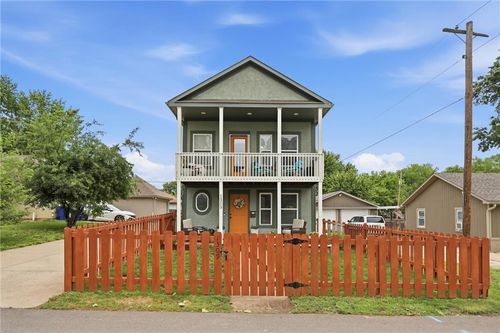 1309 Sw South Ave, Blue Springs, MO, 64015-4221 | Card Image