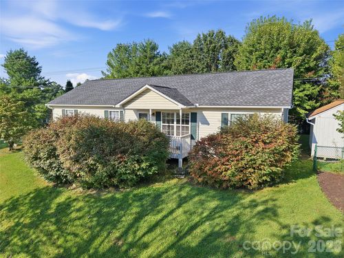 11 Brant Ln, Weaverville, NC, 28787-8634 | Card Image