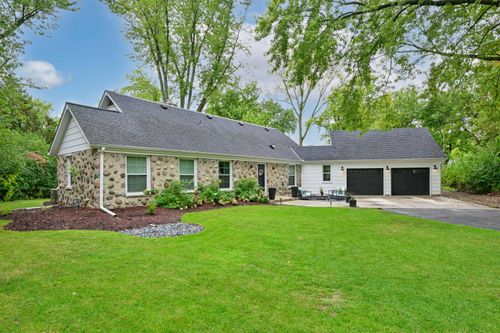 1005 Lone Tree Rd, Elm Grove, WI, 53122-2018 | Card Image
