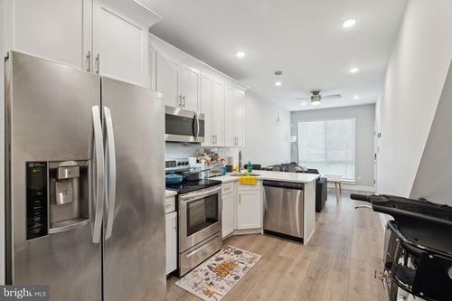 2537 N Howard St, PHILADELPHIA, PA, 19133-4025 | Card Image