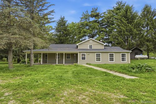 8573 W Lovejoy Rd, Byron, MI, 48418 | Card Image