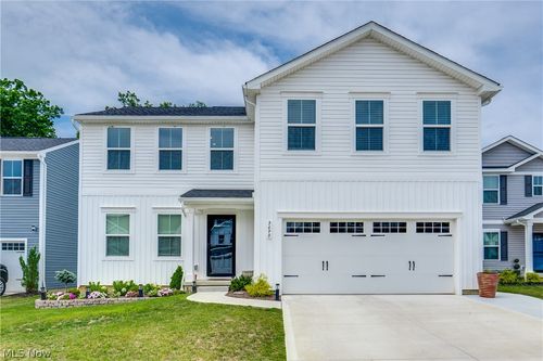 3690 Kirkham Dr, Norton, OH, 44203-5555 | Card Image