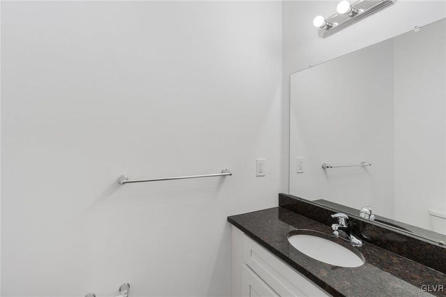 Model photos of townhomes. First floor bathroom. | Image 17