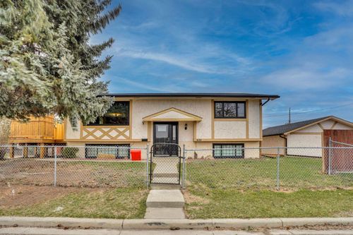 436 Huntley Way Ne, Calgary, AB, T2K4Z8 | Card Image