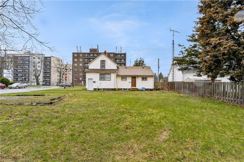 6510 Drummond Rd, Niagara Falls, ON, L2G4N3 | Card Image