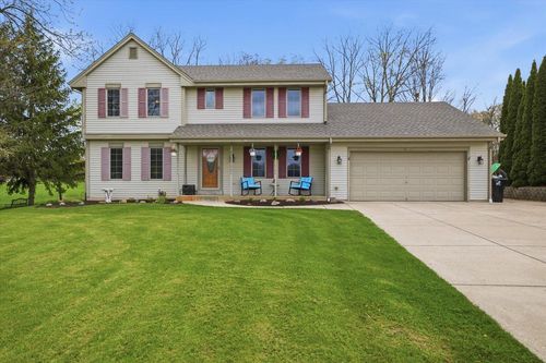 8715 Halverson Road, Waterford, WI, 53185 | Card Image