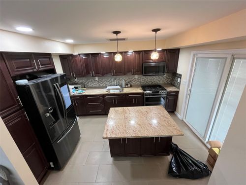 10 Johnson St, Commack, NY, 11725-2011 | Card Image