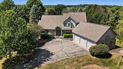 8819 Webster Hills Rd, Dexter, MI, 48130-9683 | Card Image