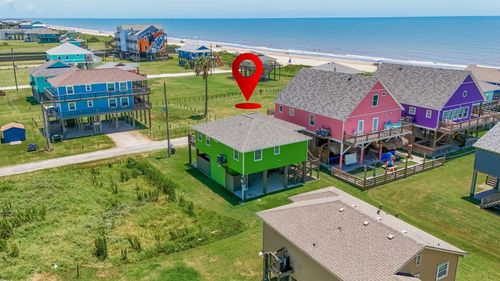979 James Rd, Gilchrist, TX, 77617 | Card Image