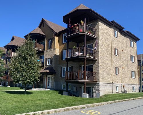 202-3121 Boul De La Gare, Vaudreuil Dorion, QC, J7V0T6 | Card Image