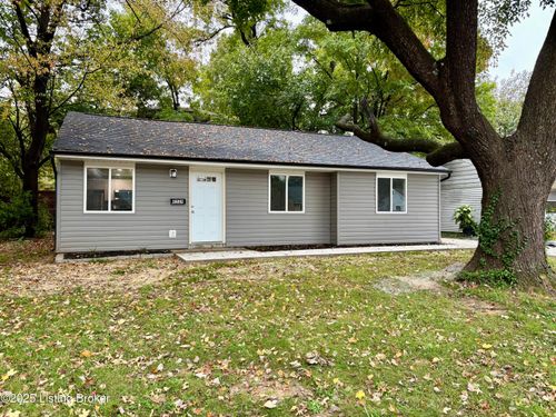 2936 Garey Ln, Louisville, KY, 40216-5104 | Card Image