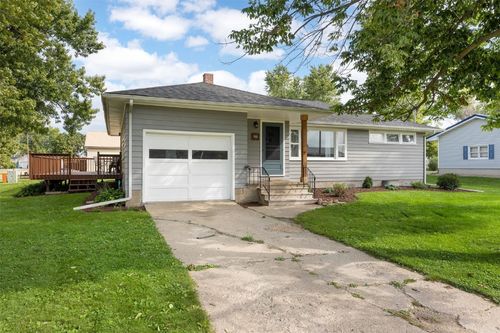 200 Hubbell St, Martelle, IA, 52305-7702 | Card Image