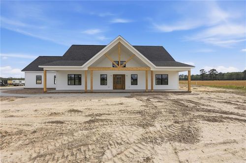 14002 Old Suffolk Rd, Windsor, VA, 23487-5809 | Card Image