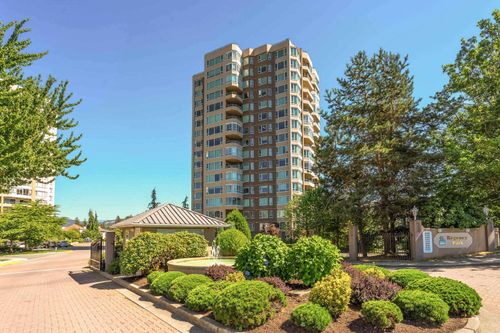 102-3170 Gladwin Rd, Abbotsford, BC, V2T5T1 | Card Image