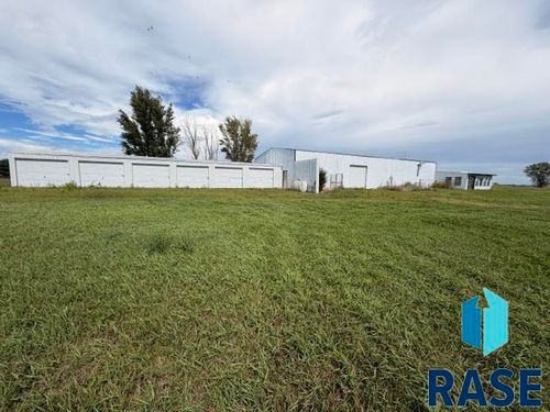 320 W 249th St, Chamberlain, SD, 57325-2110 | Card Image
